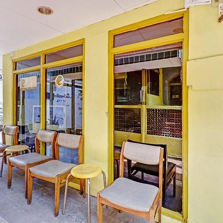 Hotel Kalimantan Surabaya Exteriör bild