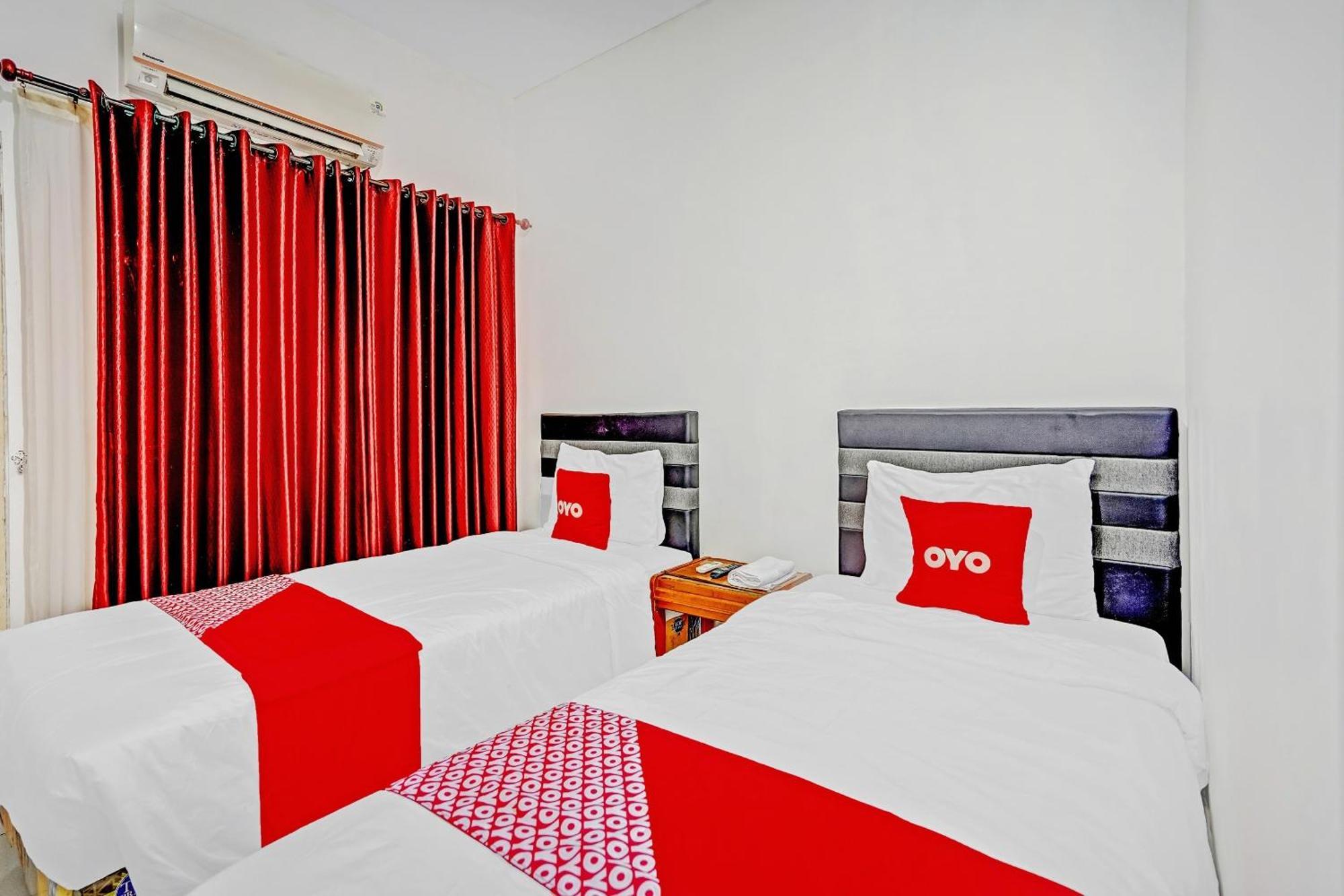 Hotel Kalimantan Surabaya Exteriör bild