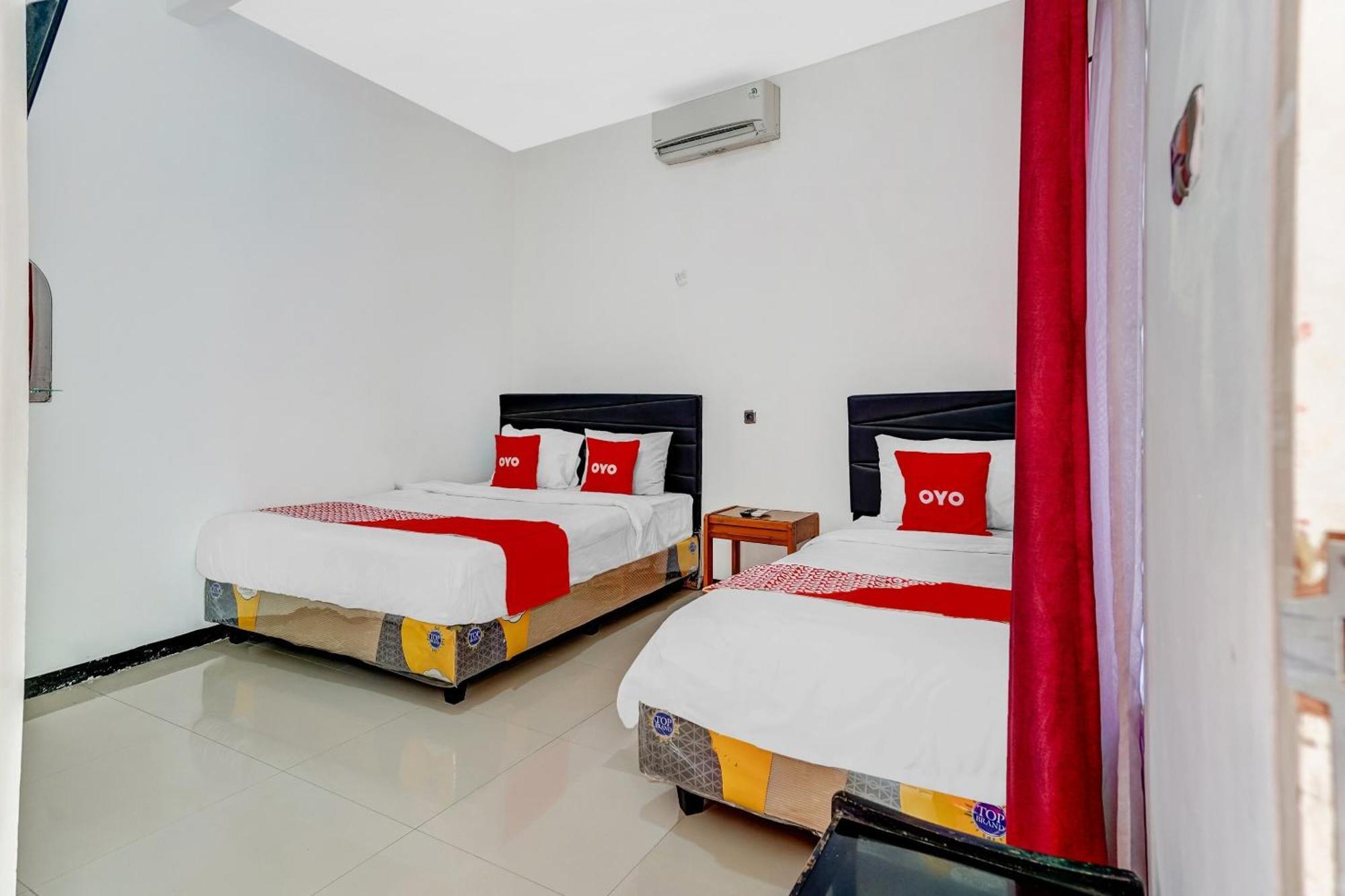 Hotel Kalimantan Surabaya Exteriör bild