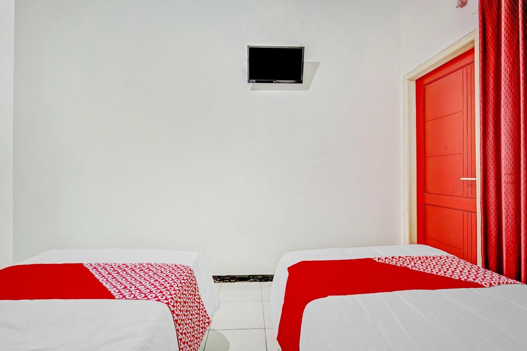 Hotel Kalimantan Surabaya Exteriör bild