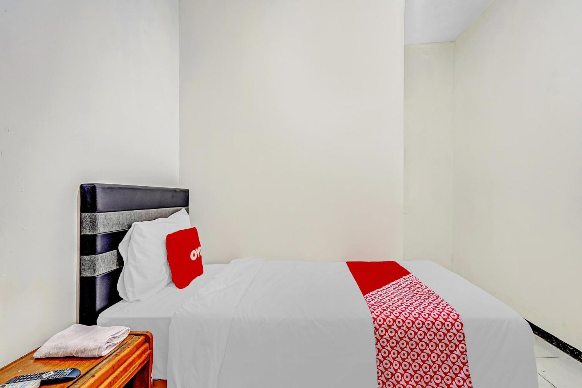 Hotel Kalimantan Surabaya Exteriör bild