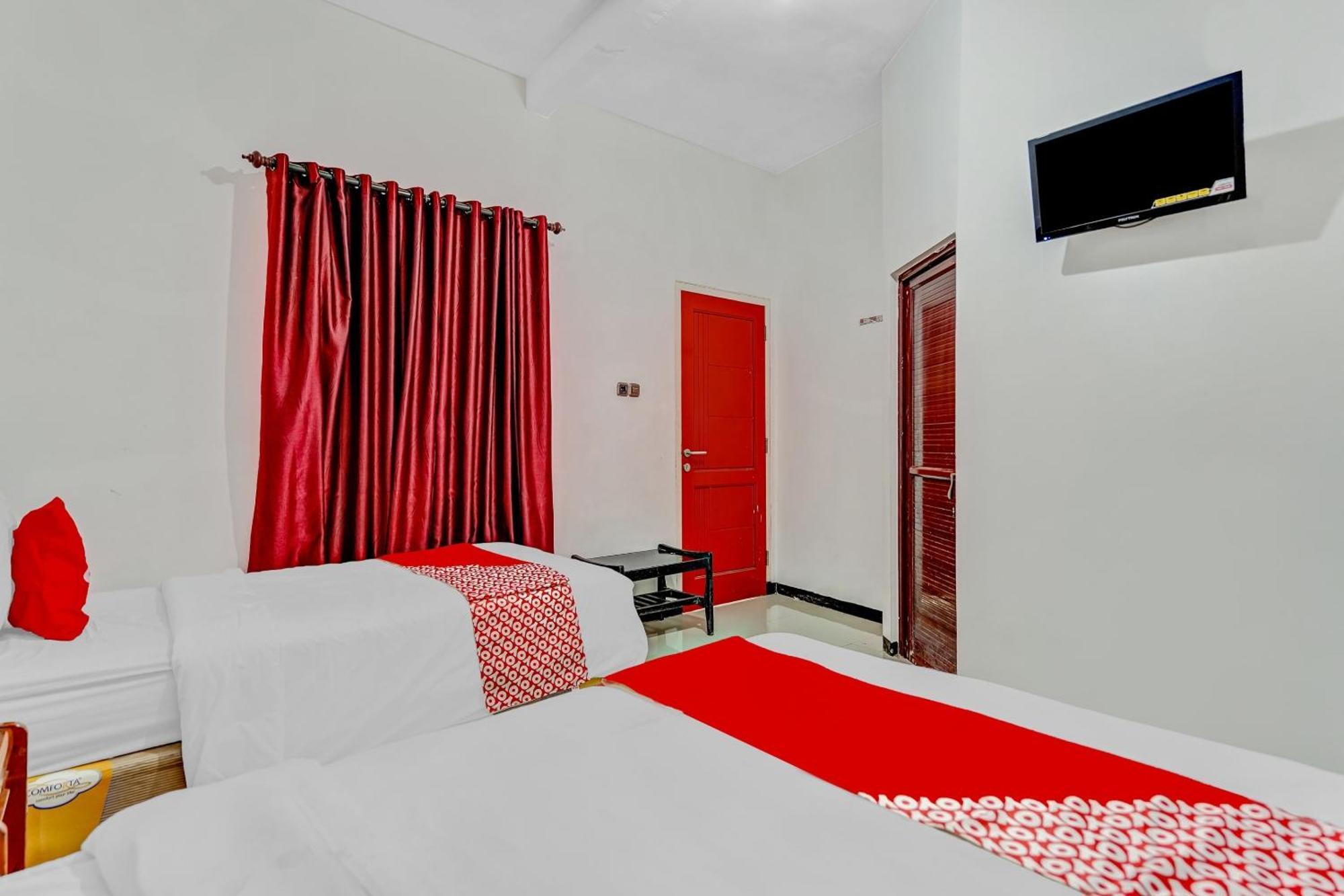 Hotel Kalimantan Surabaya Exteriör bild