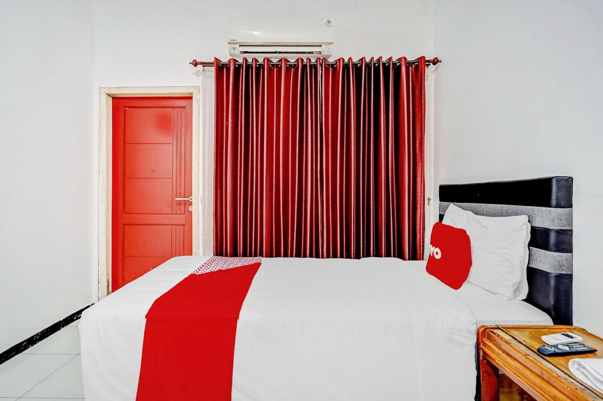 Hotel Kalimantan Surabaya Exteriör bild