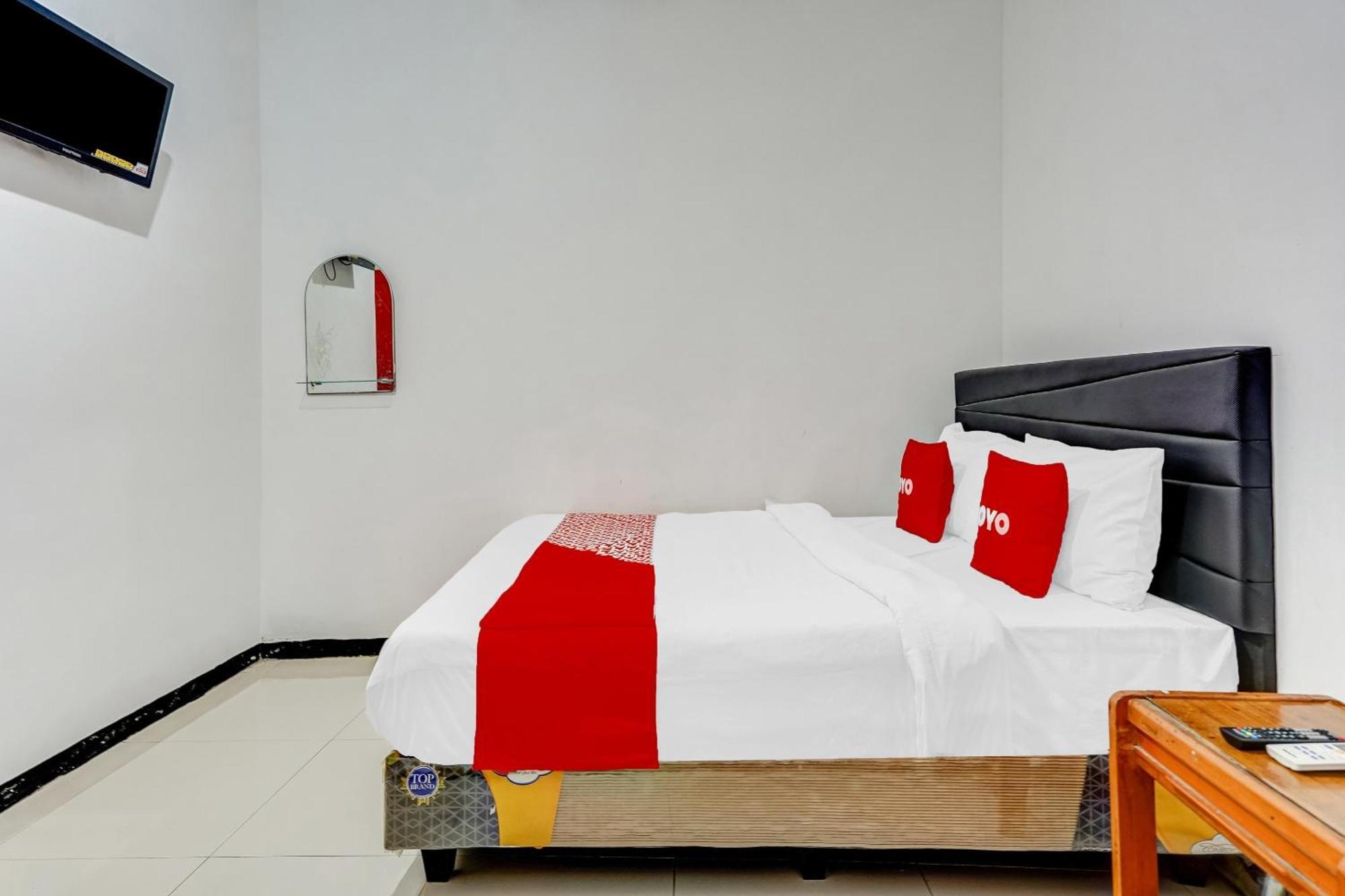 Hotel Kalimantan Surabaya Exteriör bild